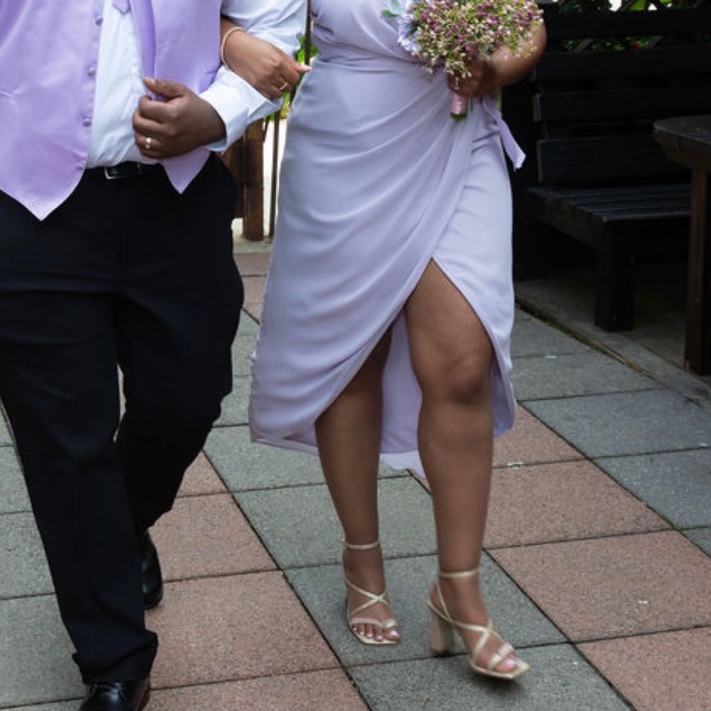 Jessica Simpson gold sandals